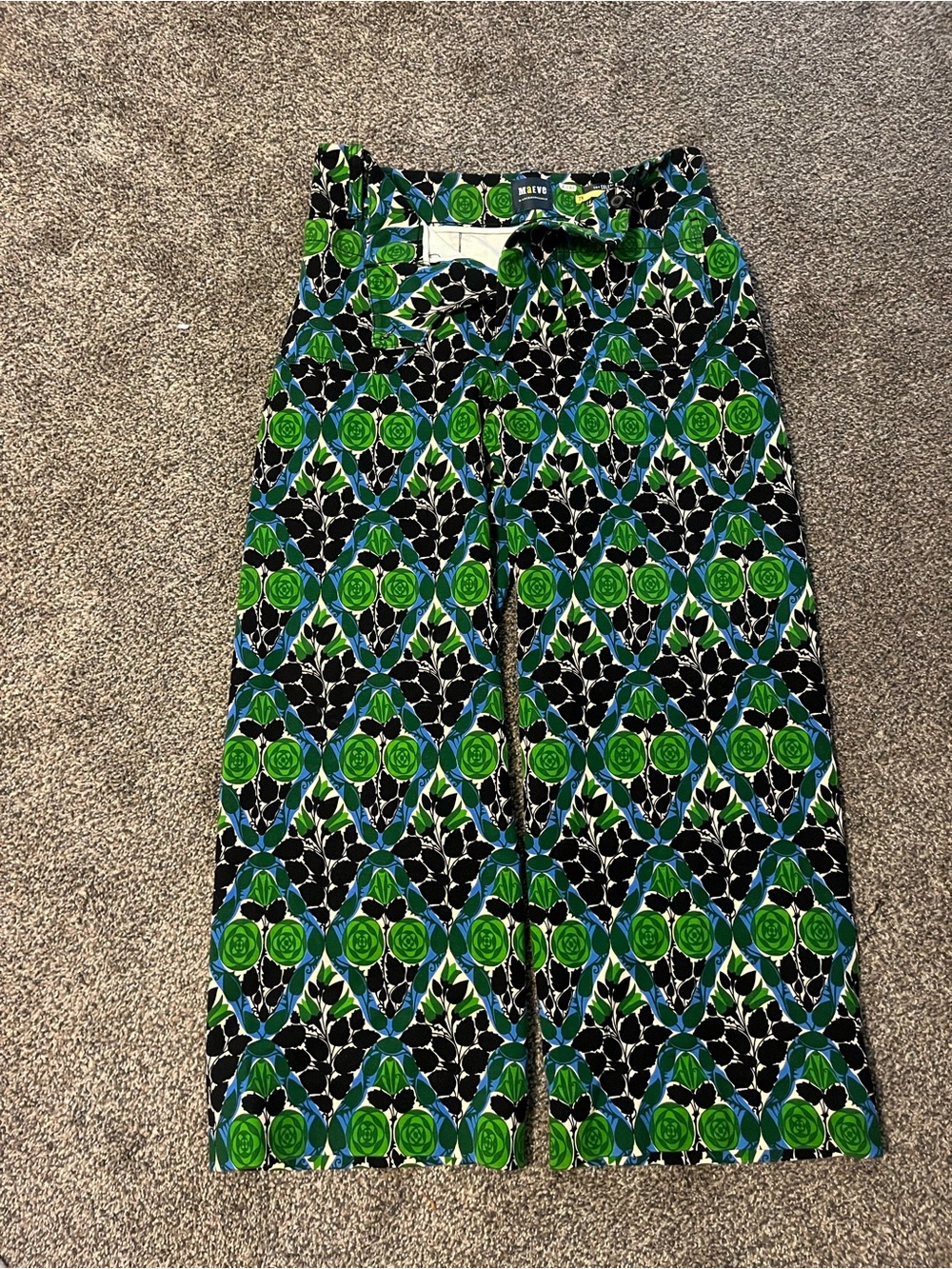 Maeve by Anthropologie The Colette Cropped Wide Leg Pants. Size 29